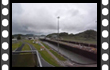 雨のパナマ運河